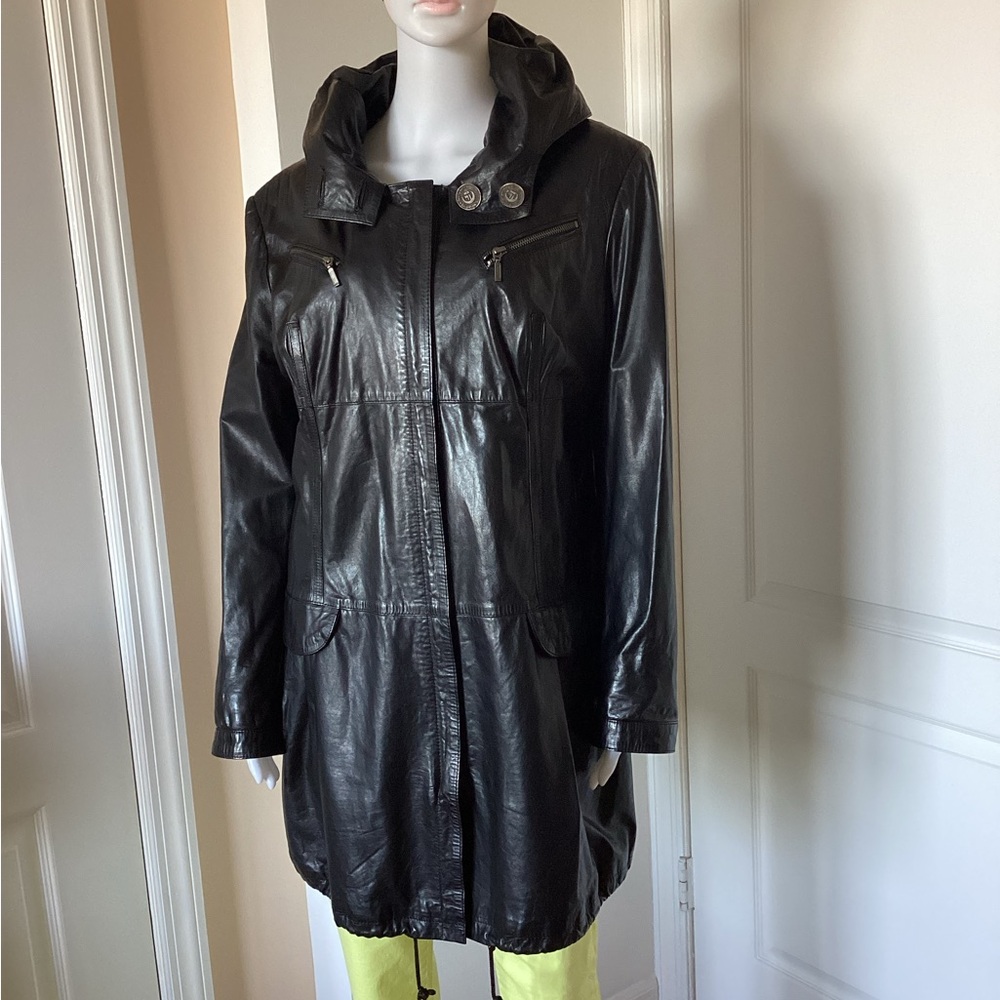 Black Hooded Women's Jacket